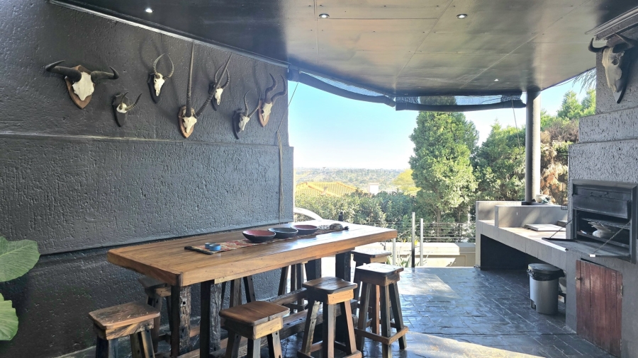 To Let 4 Bedroom Property for Rent in Waterkloof Ridge Gauteng