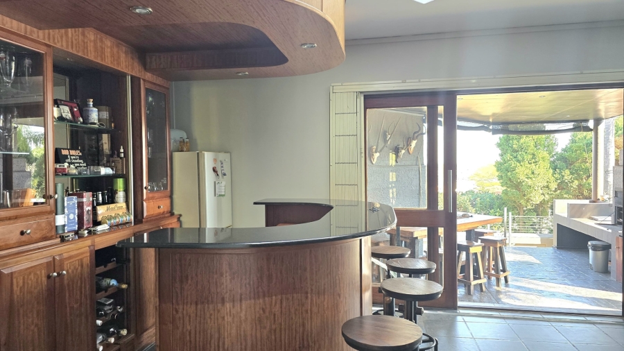 To Let 4 Bedroom Property for Rent in Waterkloof Ridge Gauteng
