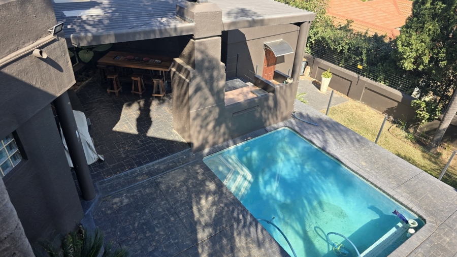 To Let 4 Bedroom Property for Rent in Waterkloof Ridge Gauteng