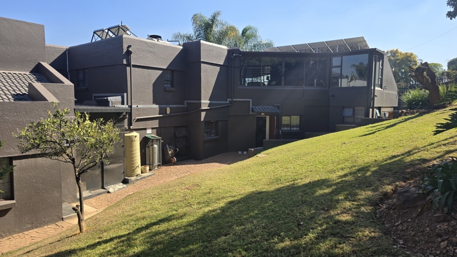 To Let 4 Bedroom Property for Rent in Waterkloof Ridge Gauteng