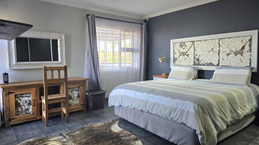 To Let 4 Bedroom Property for Rent in Waterkloof Ridge Gauteng