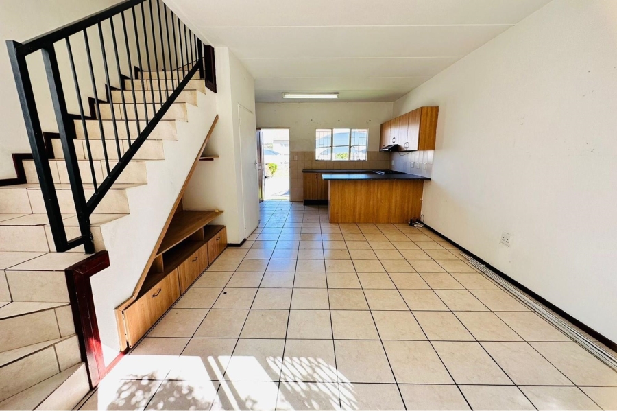 To Let 2 Bedroom Property for Rent in North Riding Gauteng