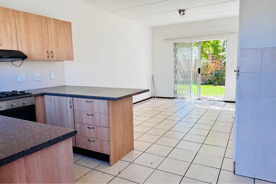 To Let 2 Bedroom Property for Rent in North Riding Gauteng