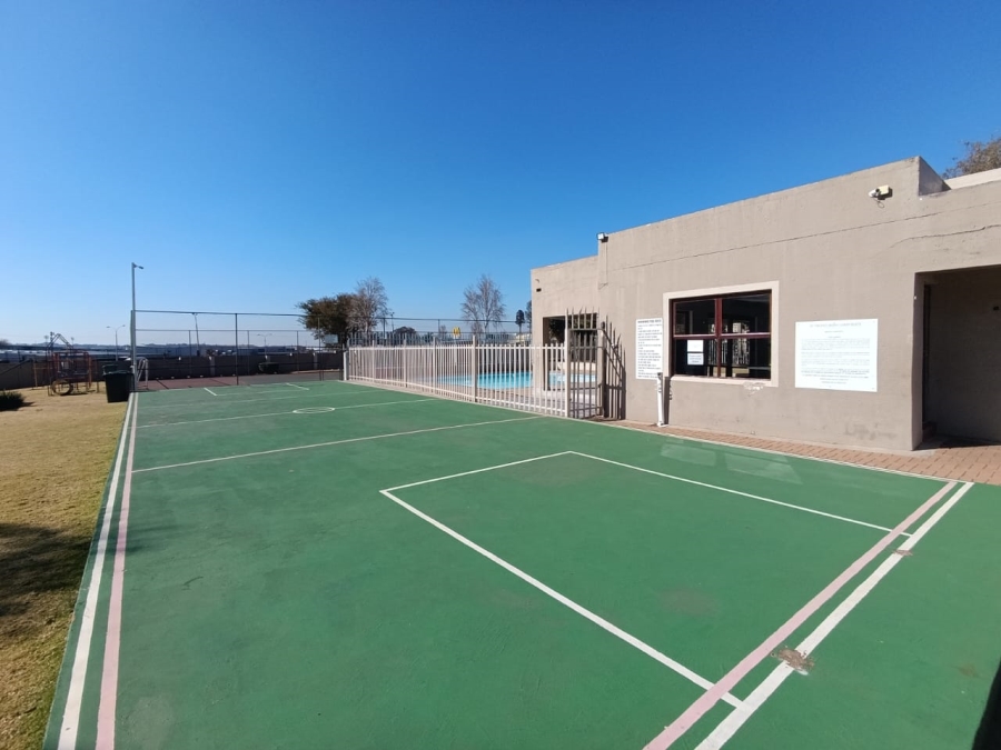 2 Bedroom Property for Sale in New Market Park Gauteng