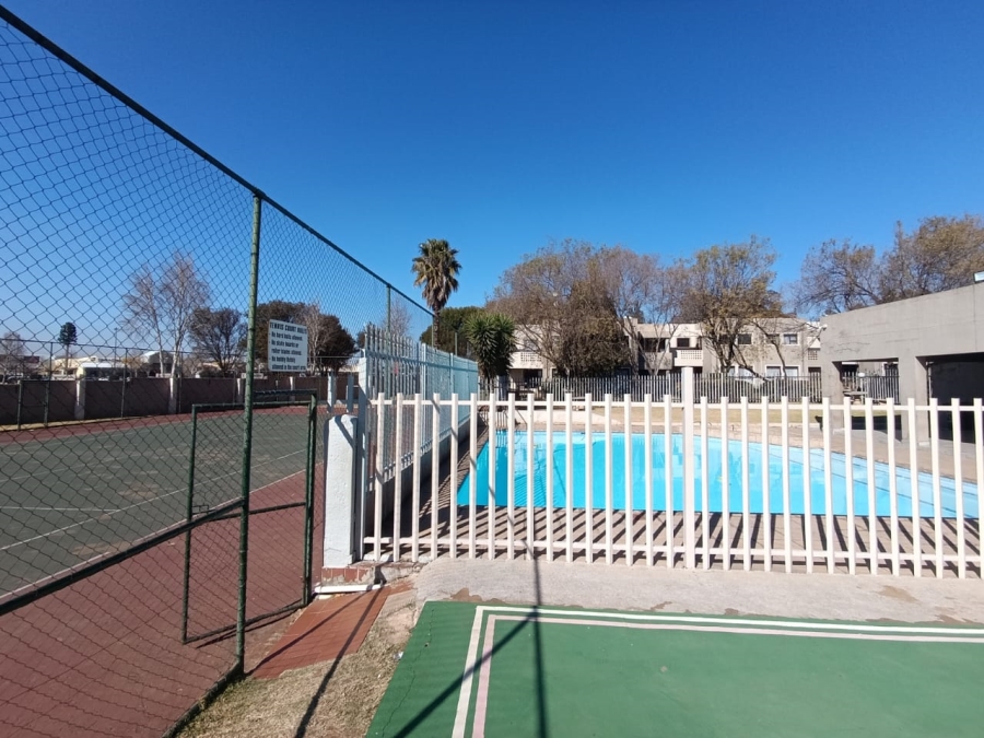 2 Bedroom Property for Sale in New Market Park Gauteng