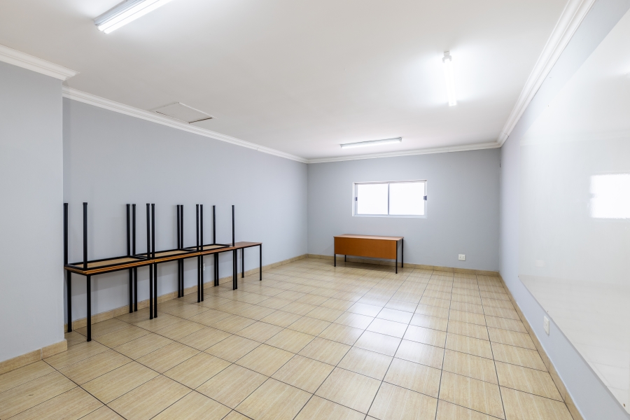 8 Bedroom Property for Sale in Bryanston Gauteng