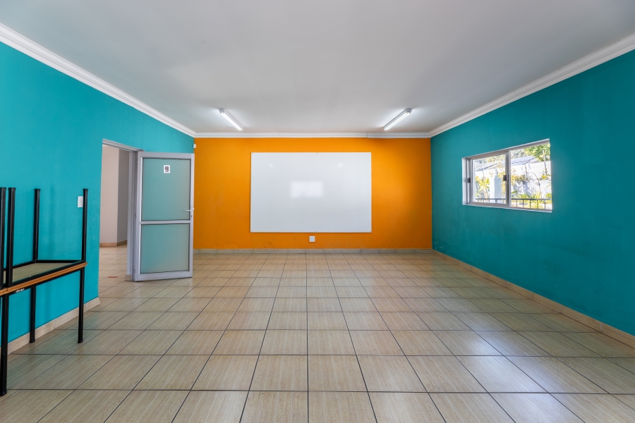 8 Bedroom Property for Sale in Bryanston Gauteng