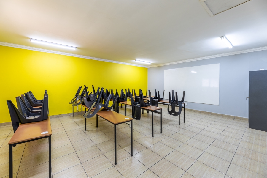 8 Bedroom Property for Sale in Bryanston Gauteng