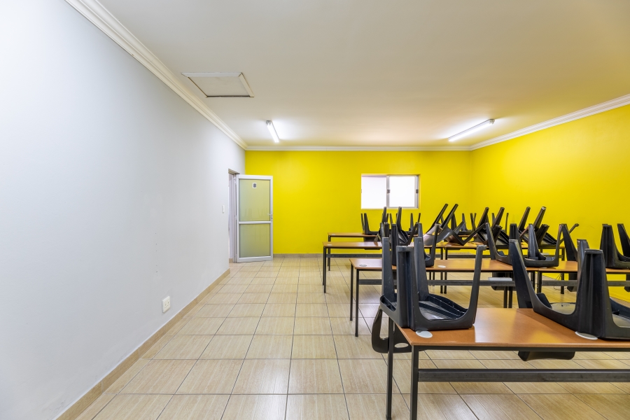 8 Bedroom Property for Sale in Bryanston Gauteng