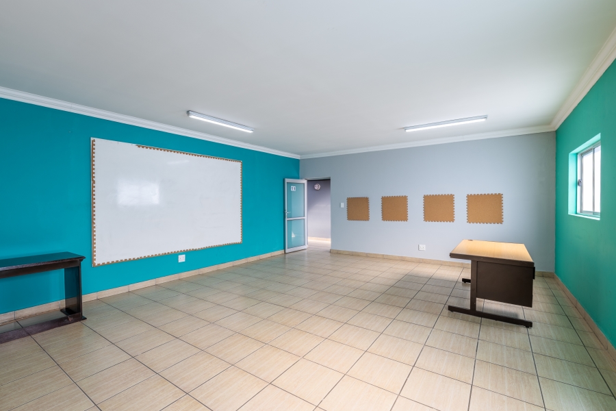 8 Bedroom Property for Sale in Bryanston Gauteng