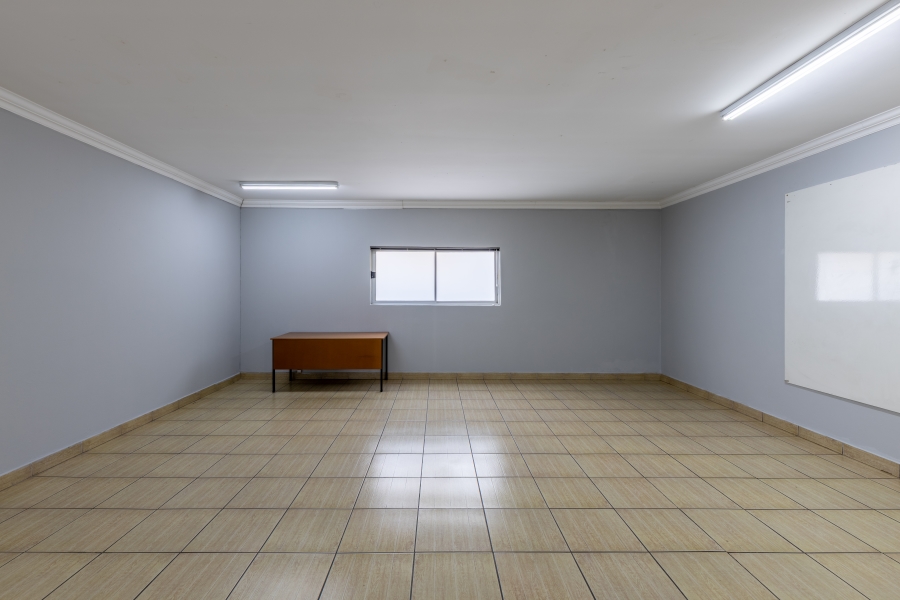 8 Bedroom Property for Sale in Bryanston Gauteng