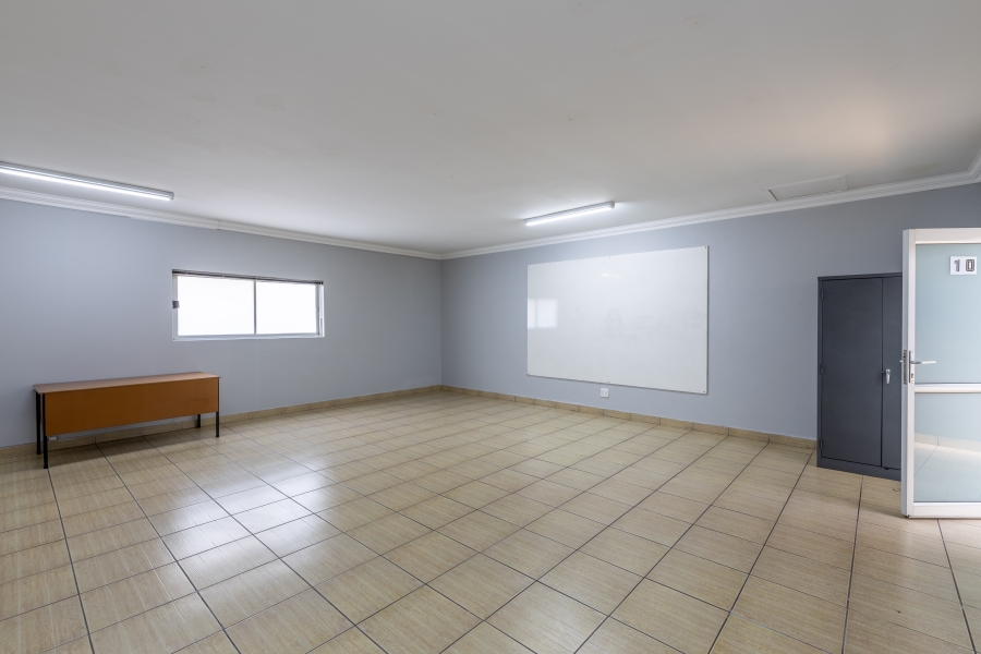 8 Bedroom Property for Sale in Bryanston Gauteng