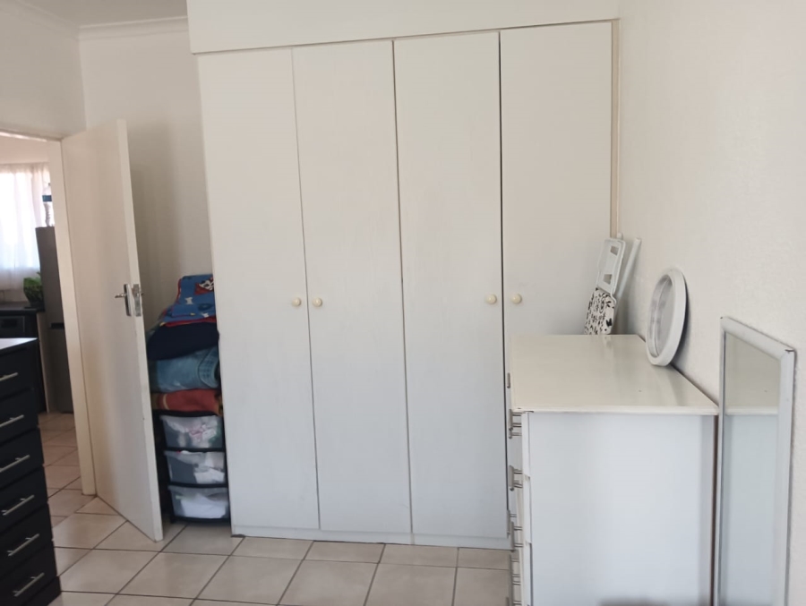 1 Bedroom Property for Sale in Halfway Gardens Gauteng