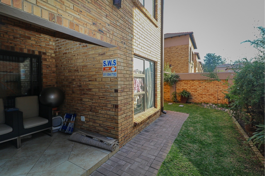 2 Bedroom Property for Sale in Ravenswood Gauteng