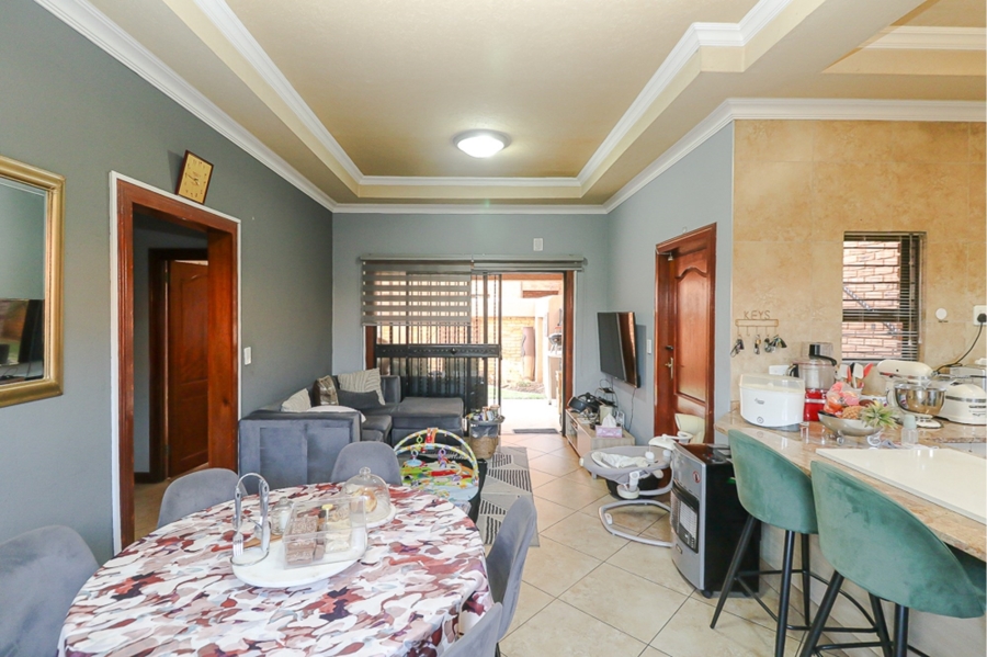 2 Bedroom Property for Sale in Ravenswood Gauteng