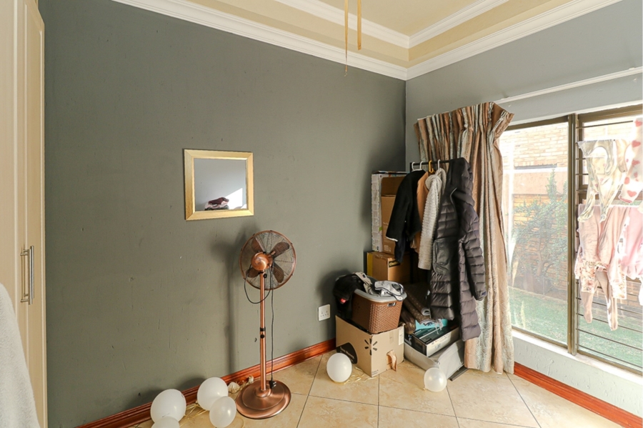 2 Bedroom Property for Sale in Ravenswood Gauteng