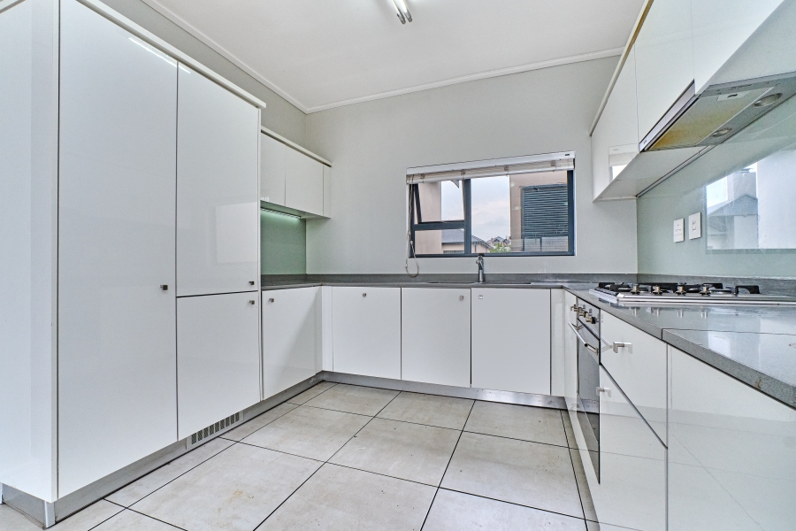 To Let 2 Bedroom Property for Rent in The Polofields Gauteng