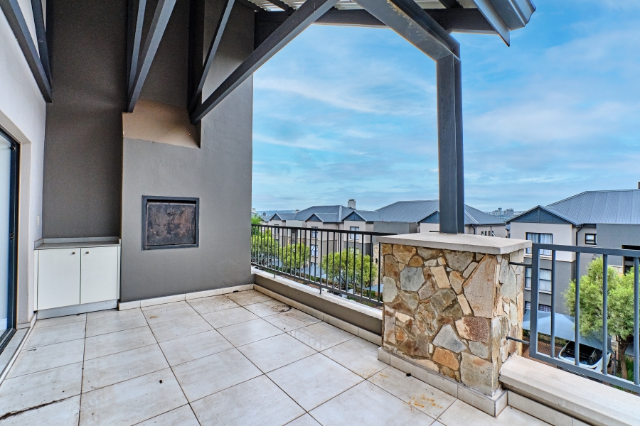To Let 2 Bedroom Property for Rent in The Polofields Gauteng