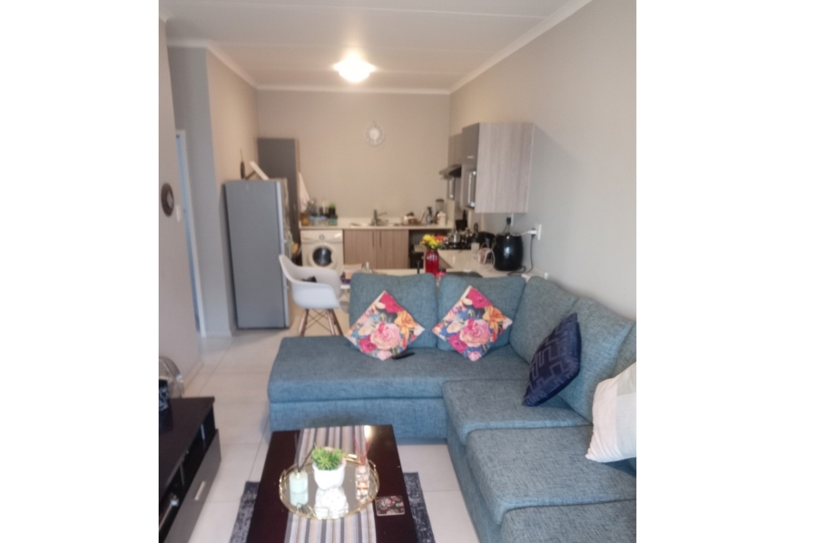 To Let 2 Bedroom Property for Rent in Midridge Park Gauteng