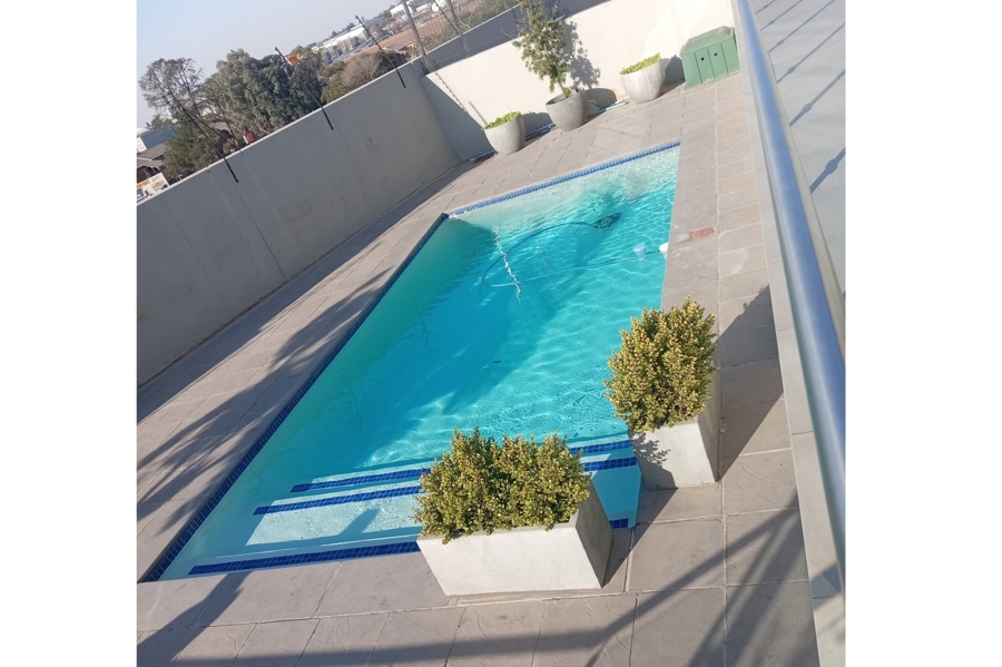 To Let 2 Bedroom Property for Rent in Midridge Park Gauteng