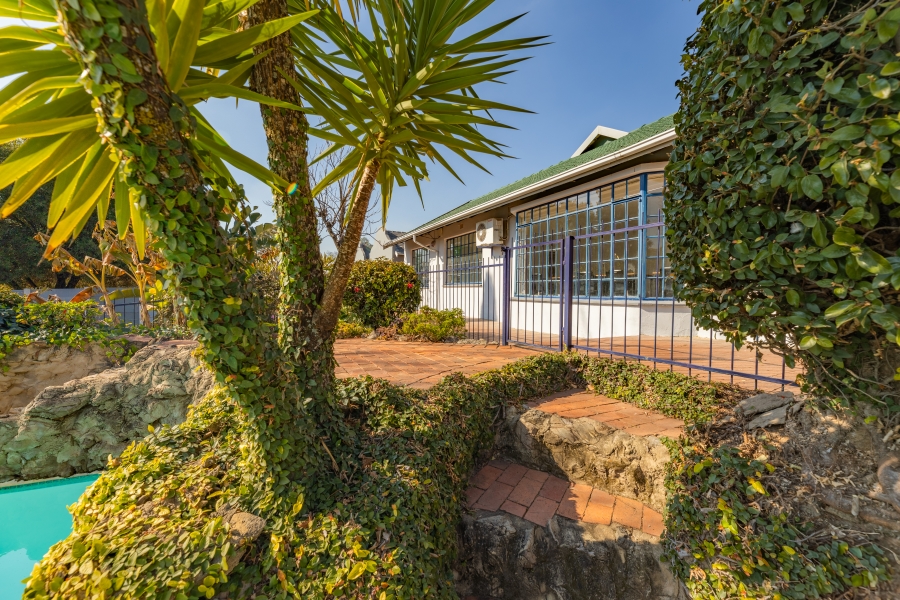 7 Bedroom Property for Sale in Bryanston Gauteng