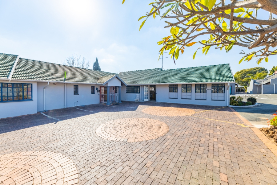 7 Bedroom Property for Sale in Bryanston Gauteng