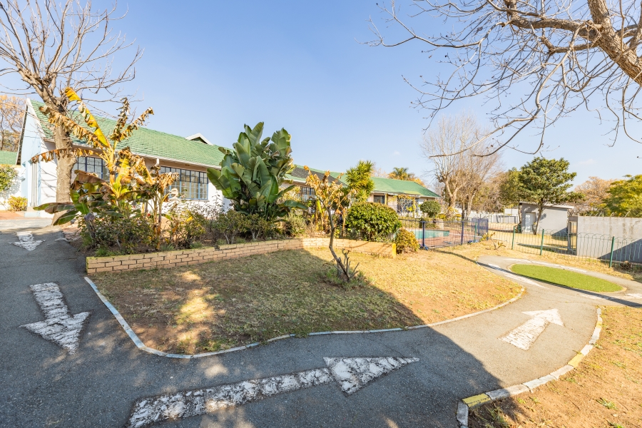 7 Bedroom Property for Sale in Bryanston Gauteng