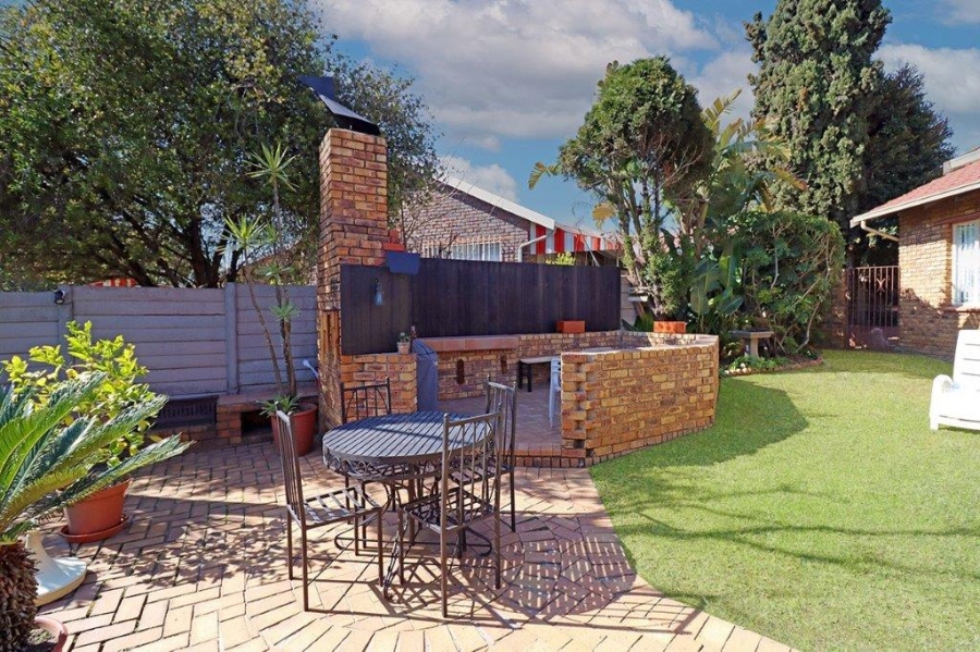 3 Bedroom Property for Sale in Marais Steyn Park Gauteng