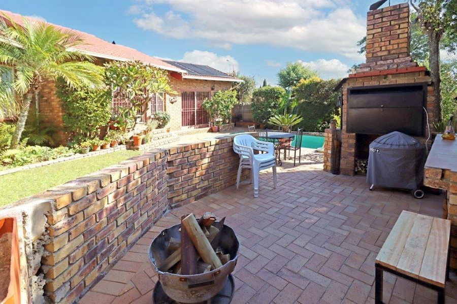 3 Bedroom Property for Sale in Marais Steyn Park Gauteng