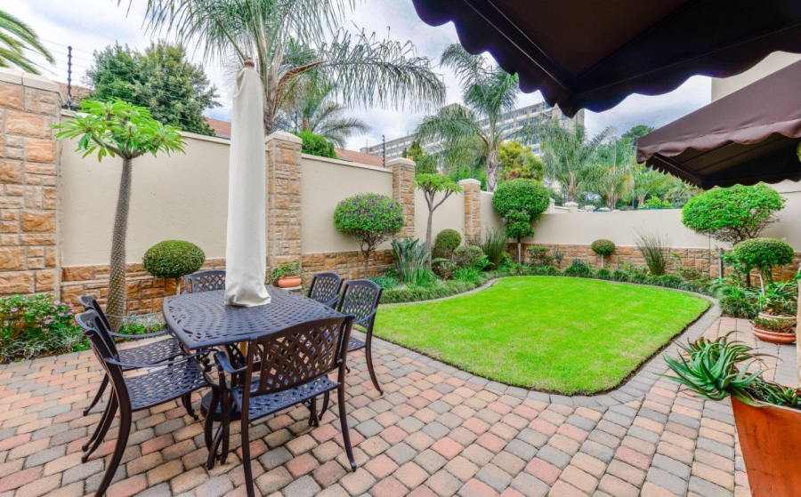 2 Bedroom Property for Sale in Bedfordview Gauteng