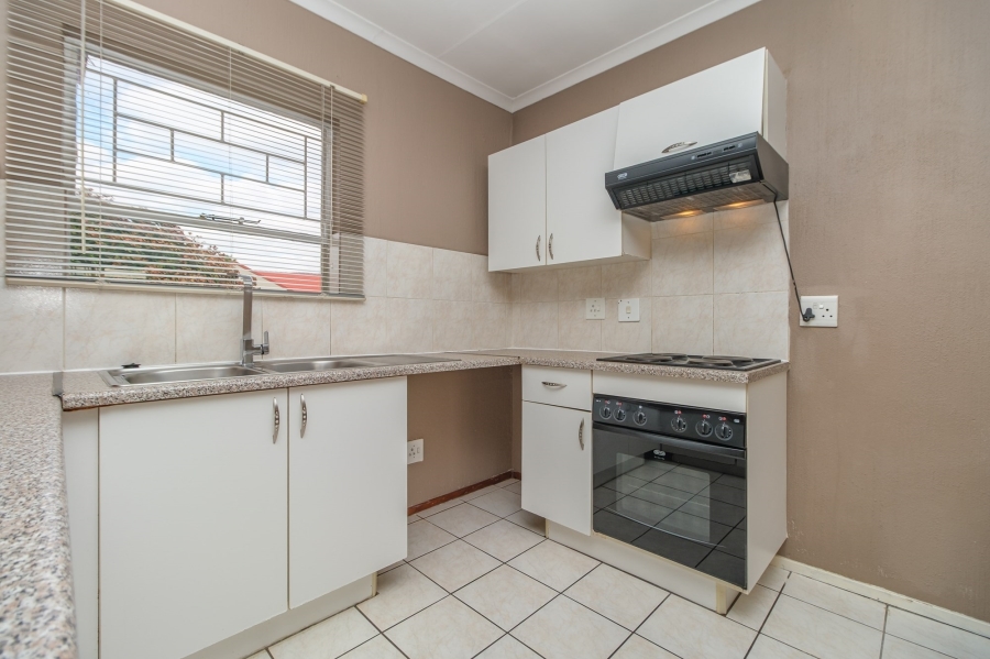 2 Bedroom Property for Sale in Wilgeheuwel Gauteng
