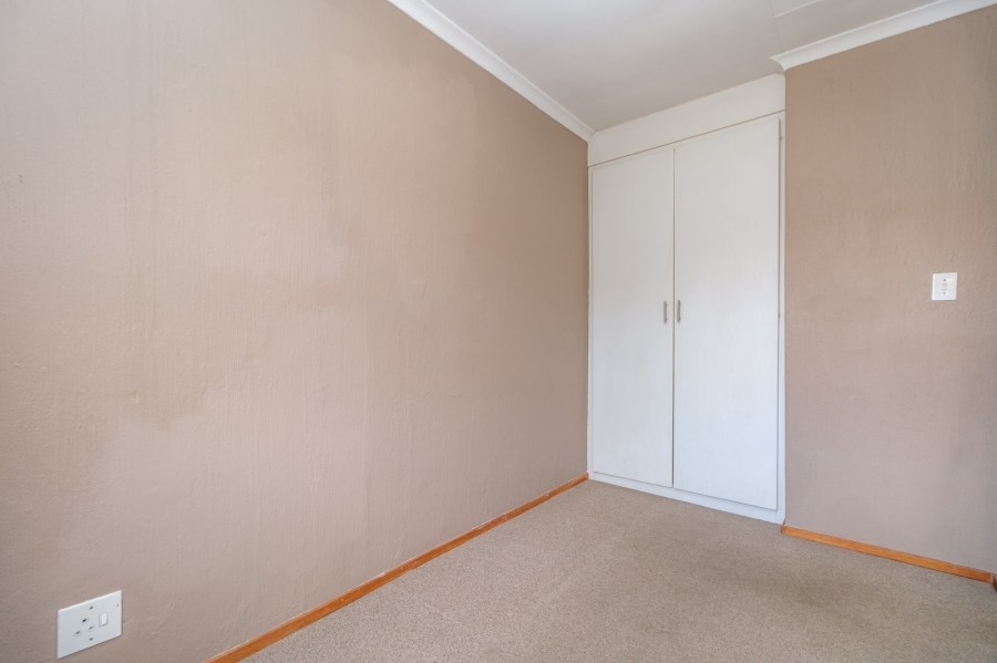 2 Bedroom Property for Sale in Wilgeheuwel Gauteng
