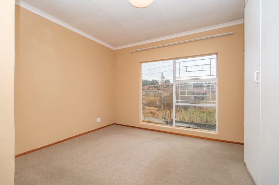2 Bedroom Property for Sale in Wilgeheuwel Gauteng