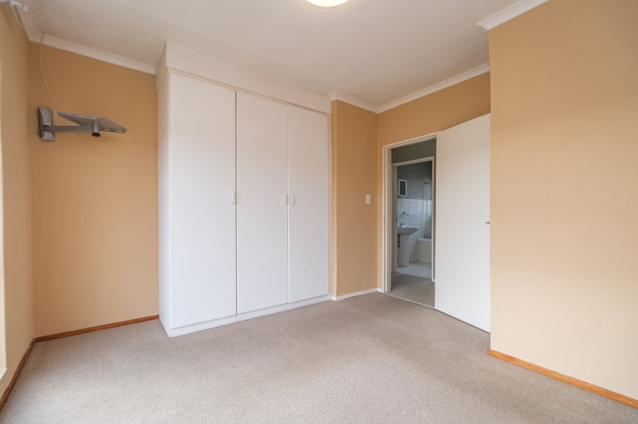 2 Bedroom Property for Sale in Wilgeheuwel Gauteng