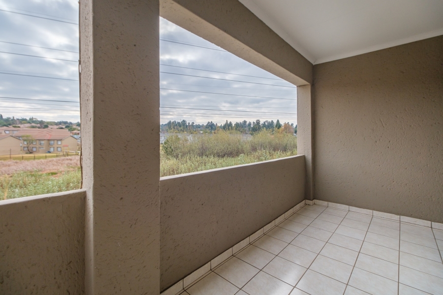 2 Bedroom Property for Sale in Wilgeheuwel Gauteng