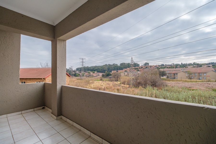 2 Bedroom Property for Sale in Wilgeheuwel Gauteng