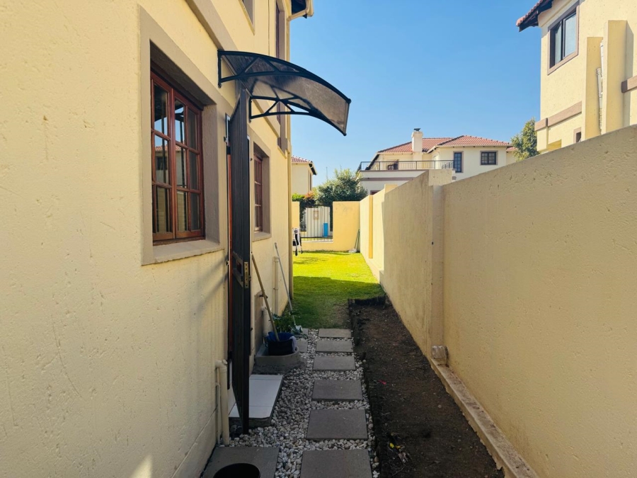 To Let 3 Bedroom Property for Rent in Noordwyk Gauteng