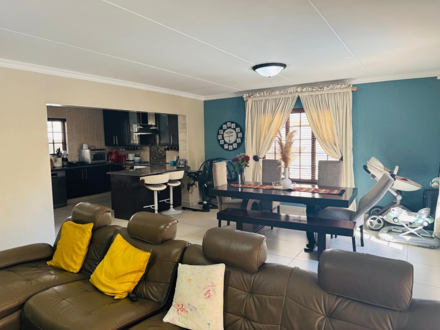 To Let 3 Bedroom Property for Rent in Noordwyk Gauteng