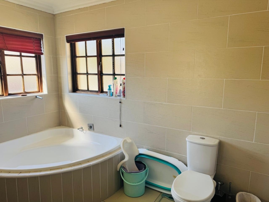 To Let 3 Bedroom Property for Rent in Noordwyk Gauteng