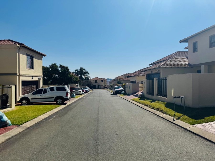 To Let 3 Bedroom Property for Rent in Noordwyk Gauteng