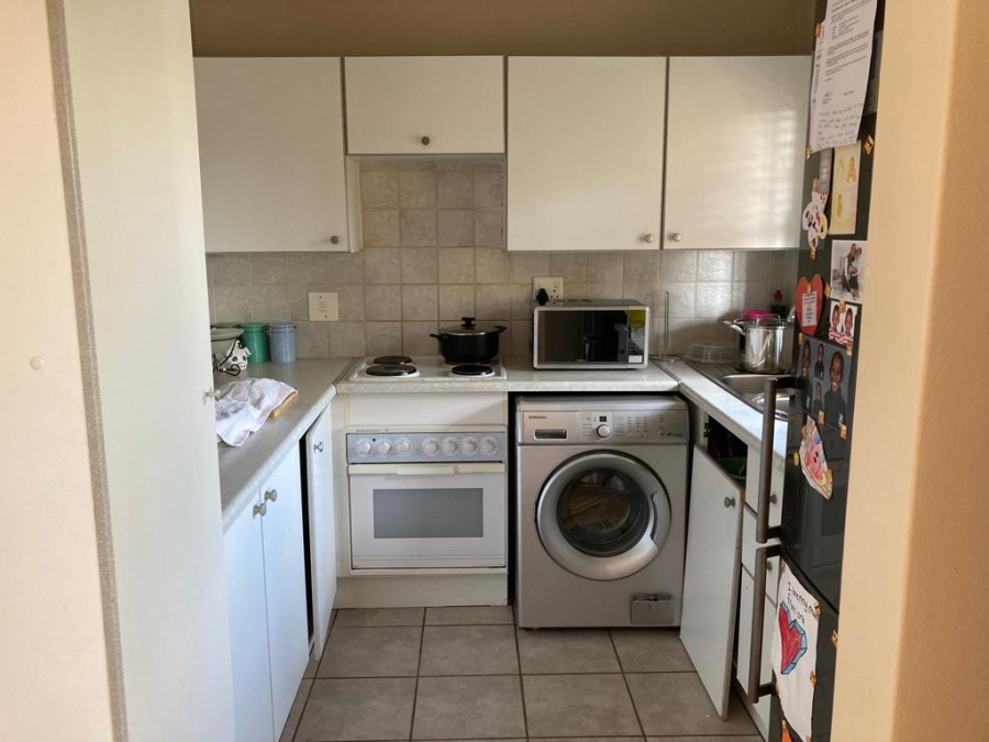To Let 2 Bedroom Property for Rent in Garsfontein Gauteng