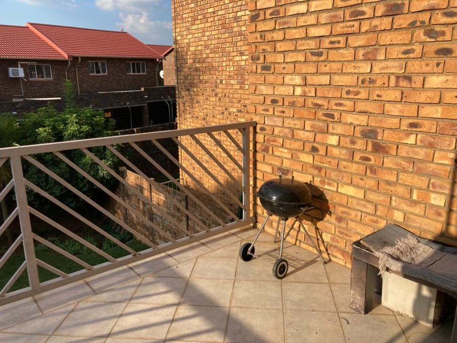 To Let 2 Bedroom Property for Rent in Garsfontein Gauteng