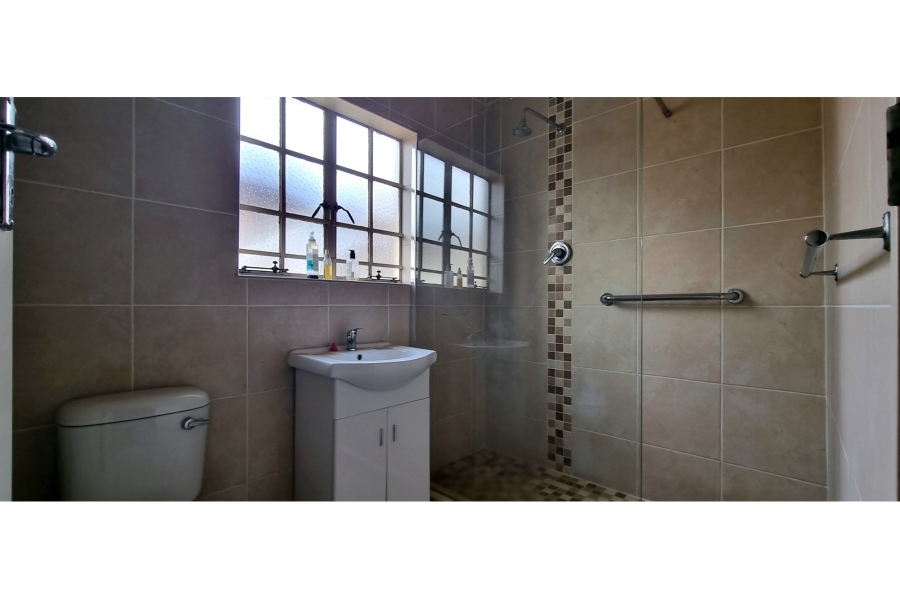 3 Bedroom Property for Sale in Brackendowns Gauteng