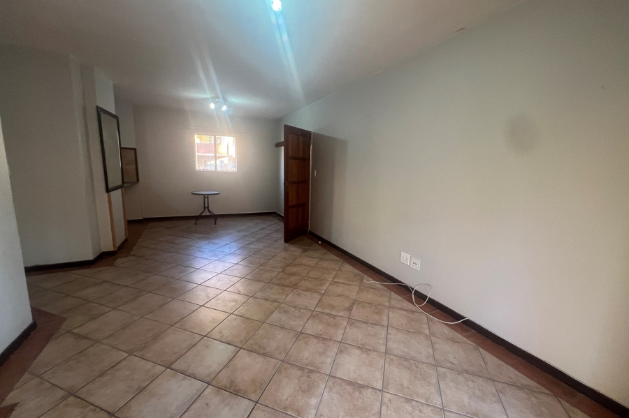To Let 2 Bedroom Property for Rent in Die Hoewes Gauteng