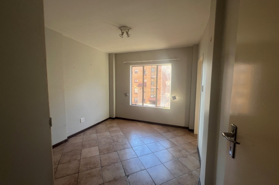 To Let 2 Bedroom Property for Rent in Die Hoewes Gauteng