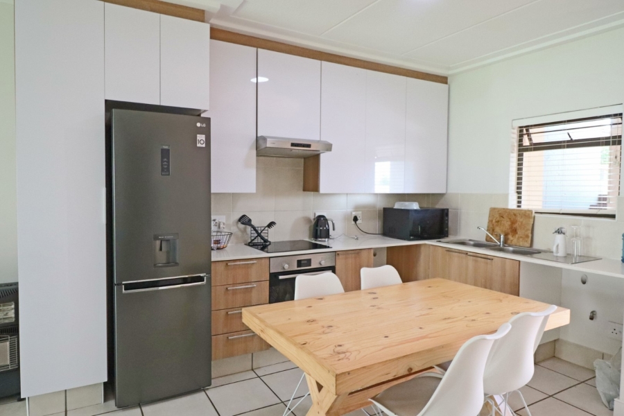 To Let 2 Bedroom Property for Rent in Bryanston Gauteng