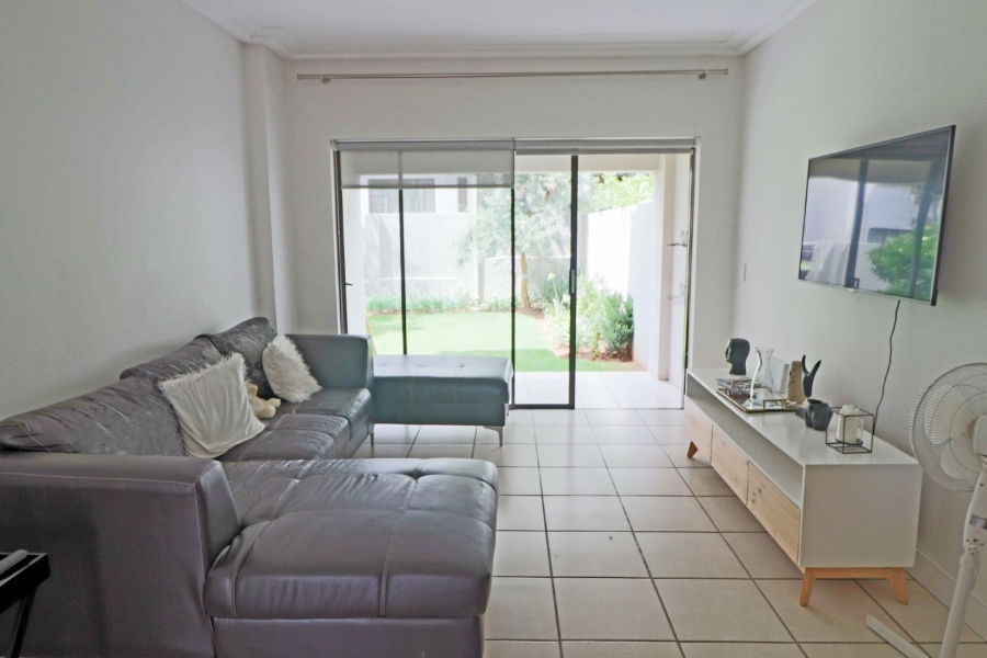 To Let 2 Bedroom Property for Rent in Bryanston Gauteng
