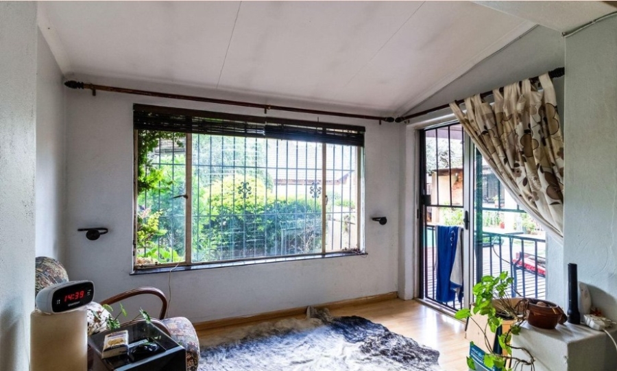 3 Bedroom Property for Sale in Buurendal Gauteng