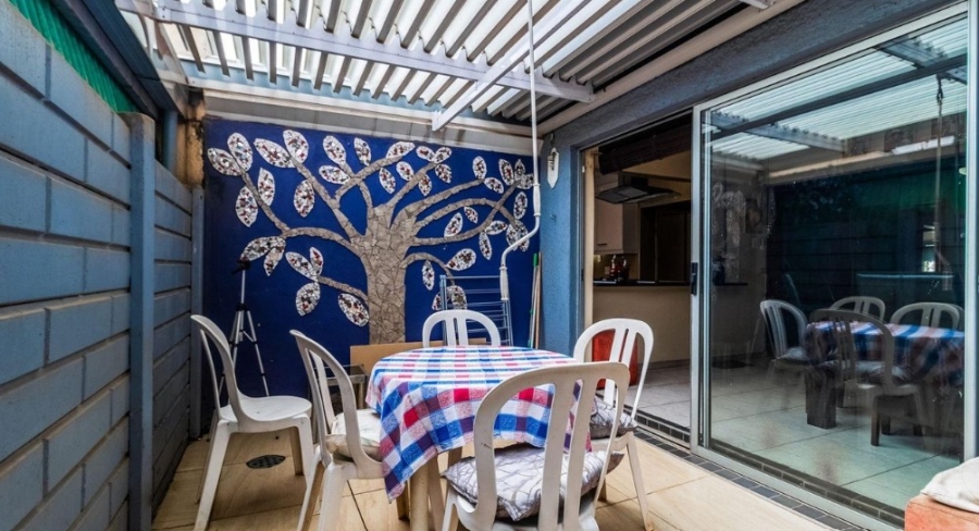 3 Bedroom Property for Sale in Buurendal Gauteng