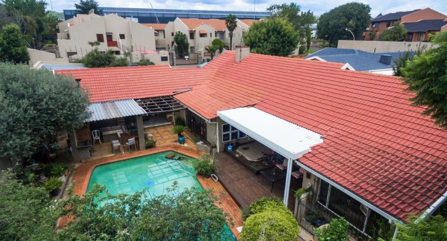 3 Bedroom Property for Sale in Buurendal Gauteng